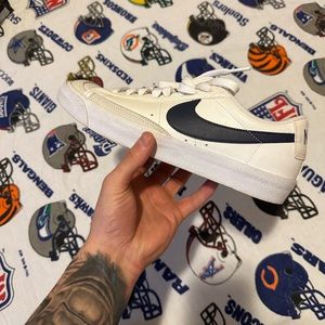 Low top Nike blazers size 7Y